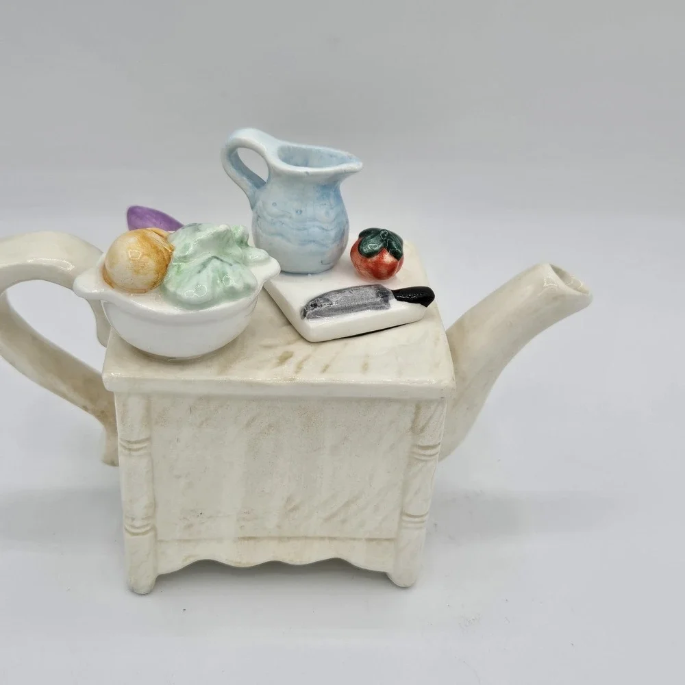 Delton Tiny Teapot Collectible Miniature‎ Porcelain Kitchen Island Vintage